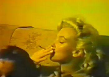 Marilyn Monroe raucht Joint